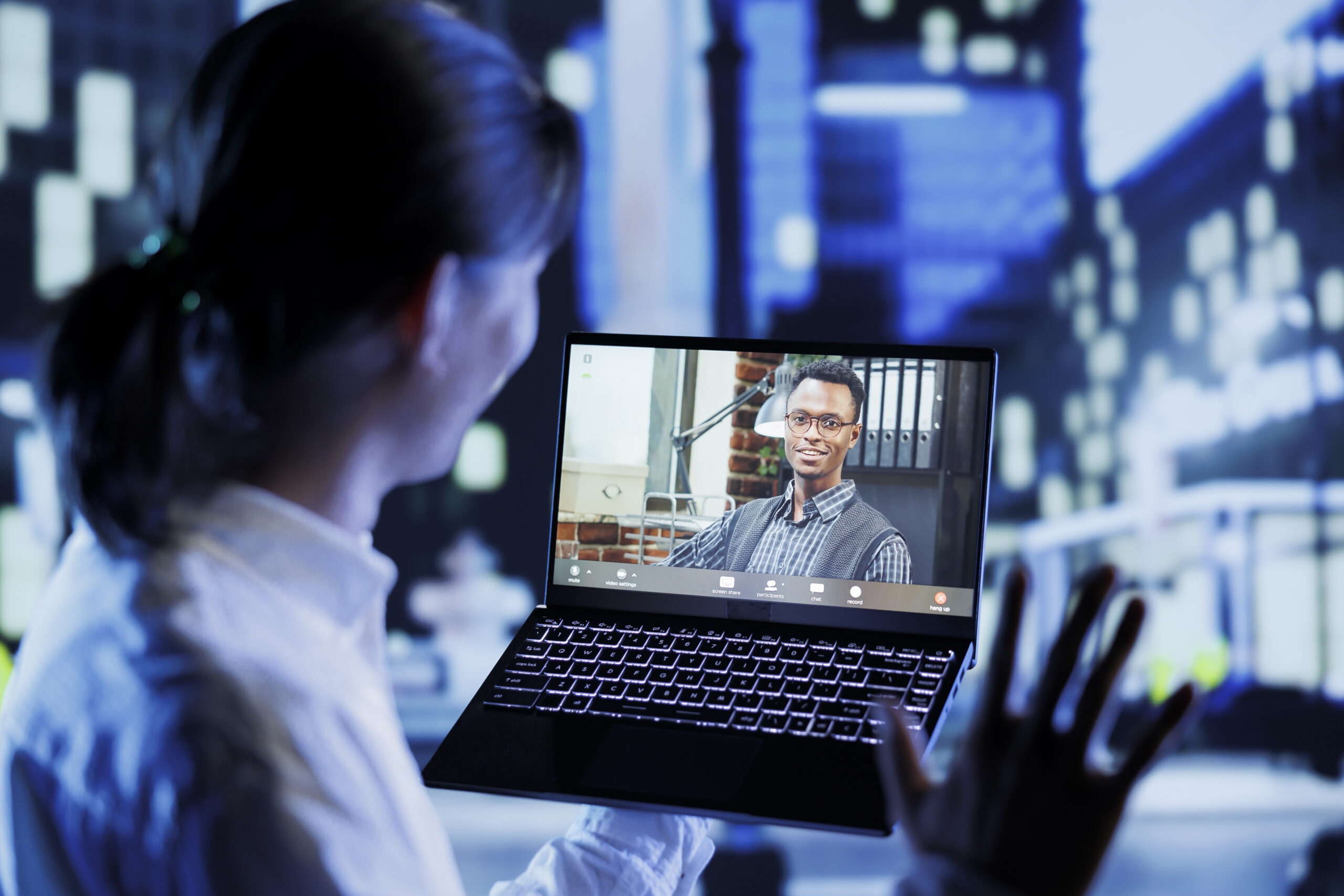 10 Consejos esenciales para reuniones virtuales exitosas - BritoCRM